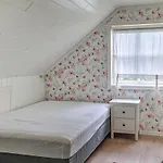 Vakantiehuis Cozy In With Wifi *