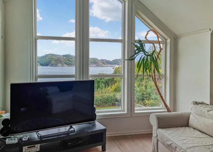 Ferienhaus 4 Bedroom In Farsund